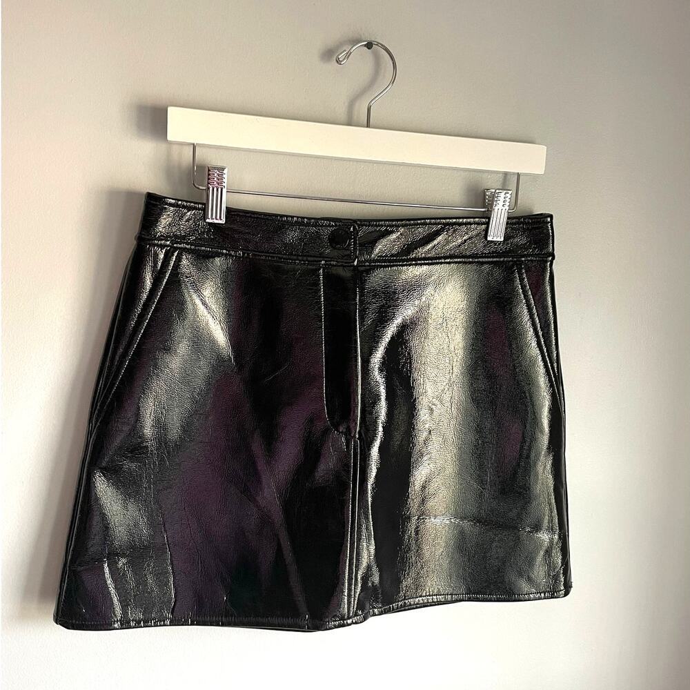 MICHAEL Michael Kors Black Faux Leather Mini Skirt Size 8 Lined 90s Vamp Pockets